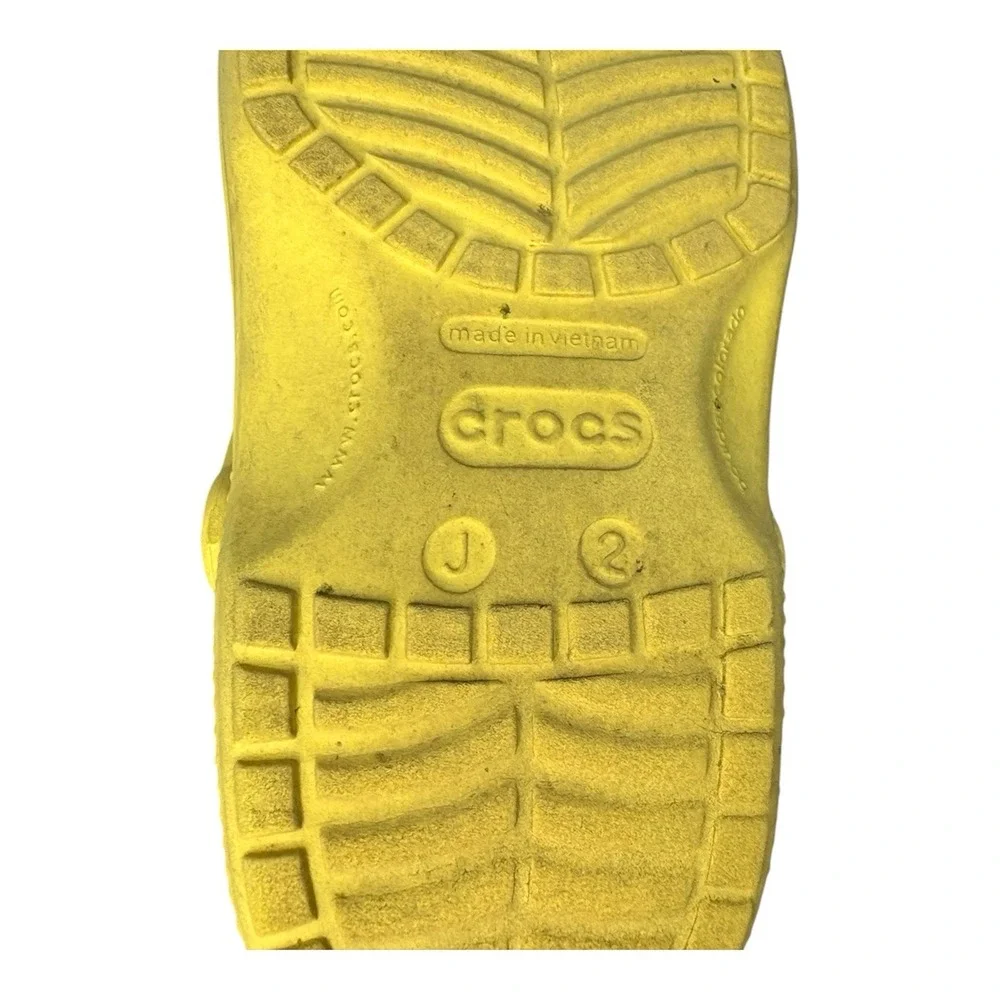 Crocs Unisex‎ Classic Clog Lemon Slip On Sandal Children's Junior Sz2